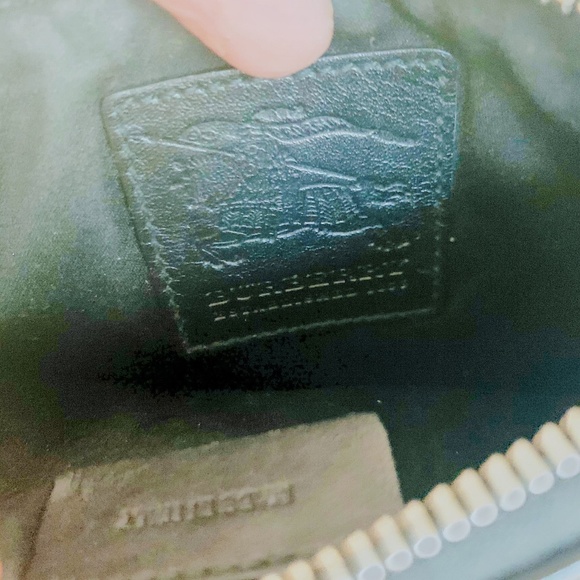 Authentic BURBERRY clutch wallet - Picture 8 of 8